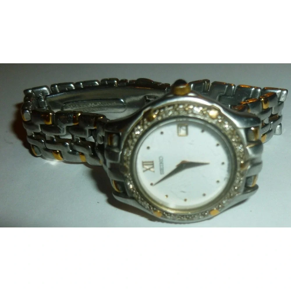 Vtg Seiko Watch Women‎ 23mm Gold Silver Tone Date 7N89-0449 DIAMOND
